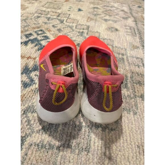 Nike roshe run slip on pink size 6.5 - Picture 3 of 5
